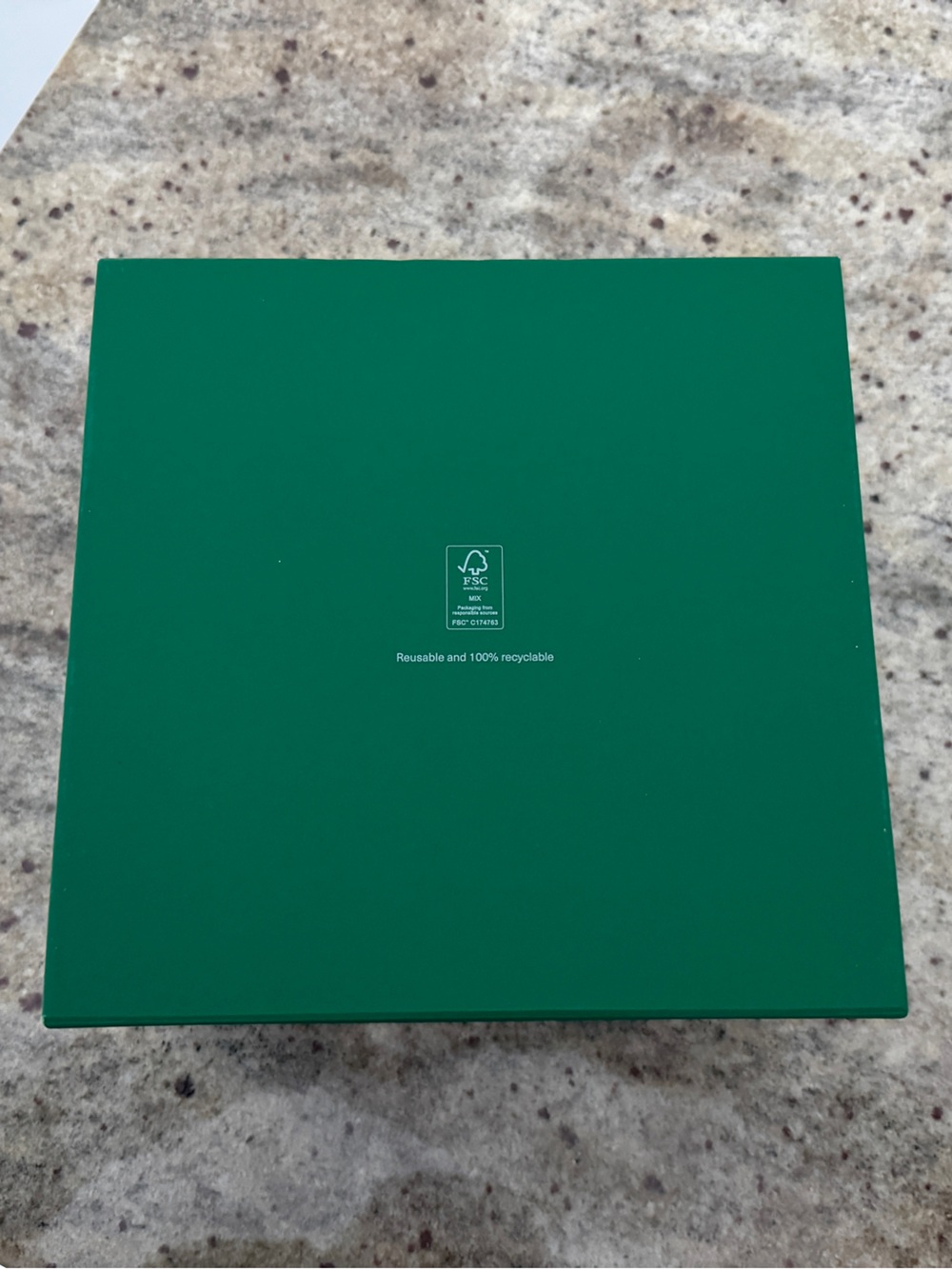 La Mer Gift Box - Picture 8 of 9